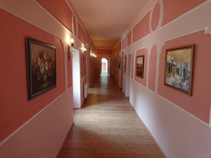 Korona Szálló Sárvár Esterno foto
