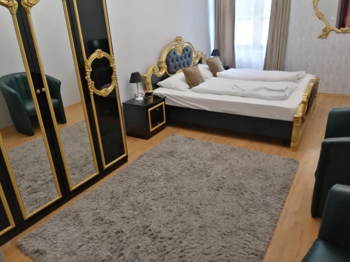 Korona Szálló Sárvár Esterno foto