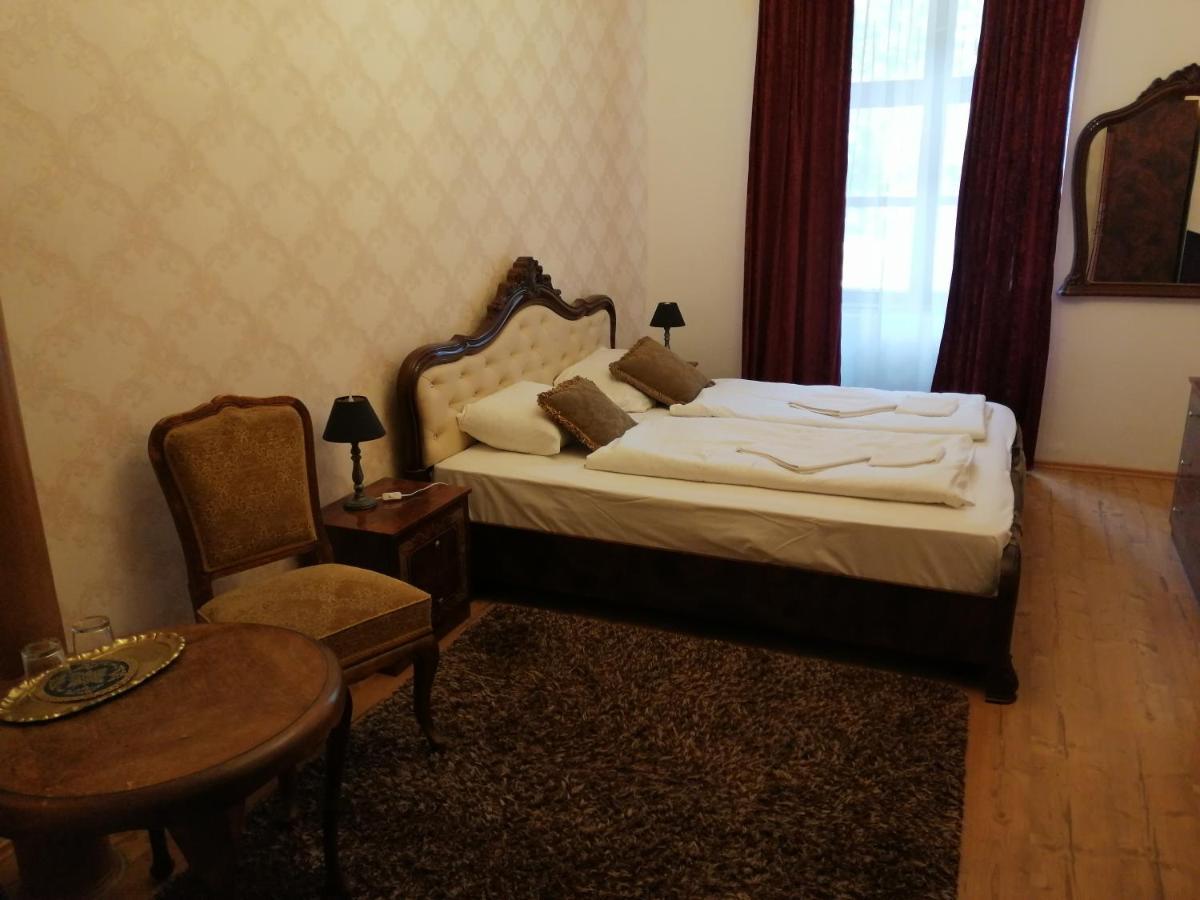 Korona Szálló Sárvár Esterno foto